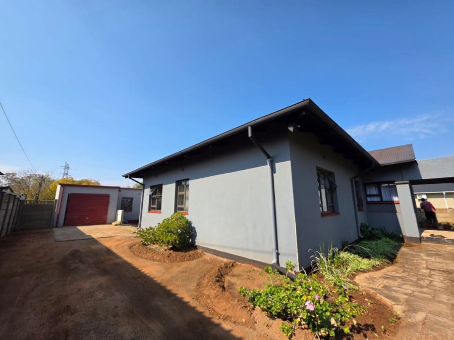 3 Bedroom Property for Sale in Beaconsfield Northern Cape